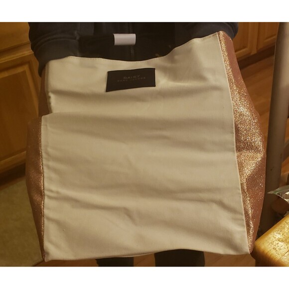 Marc Jacobs Daisy canvas Tote w Glitter - Picture 3 of 4